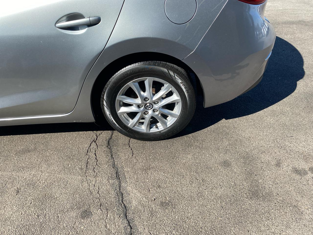 Mazda MAZDA3 i Touring AT 4-Door 2014