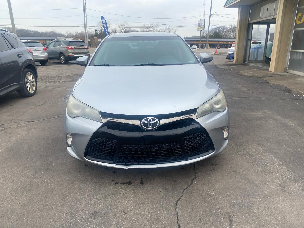 Toyota Camry SE 2015