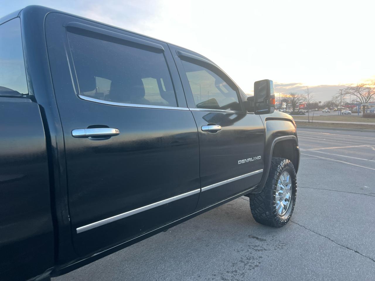 GMC Sierra 2500HD Denali Crew Cab 4WD 2016