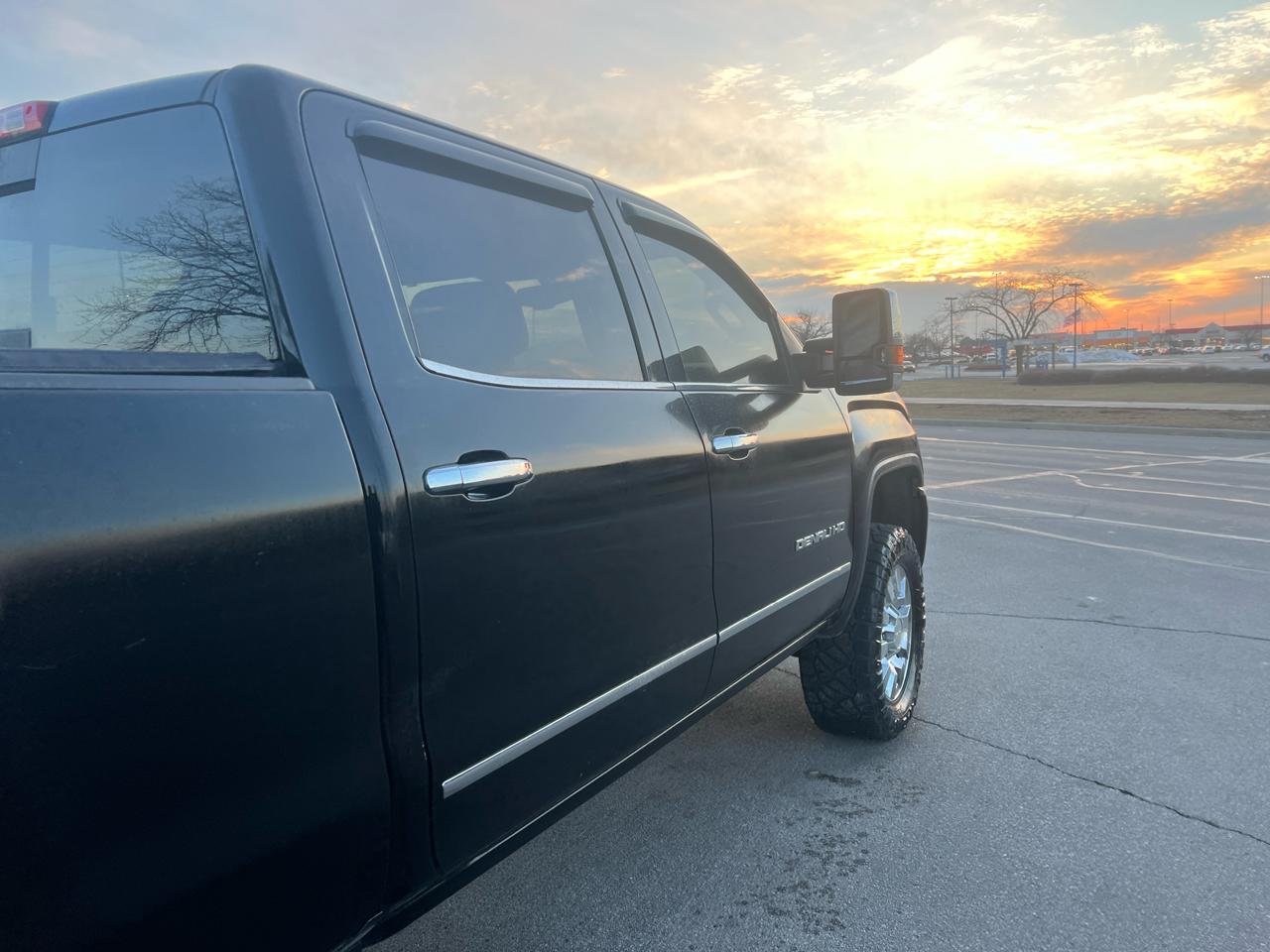 GMC Sierra 2500HD Denali Crew Cab 4WD 2016