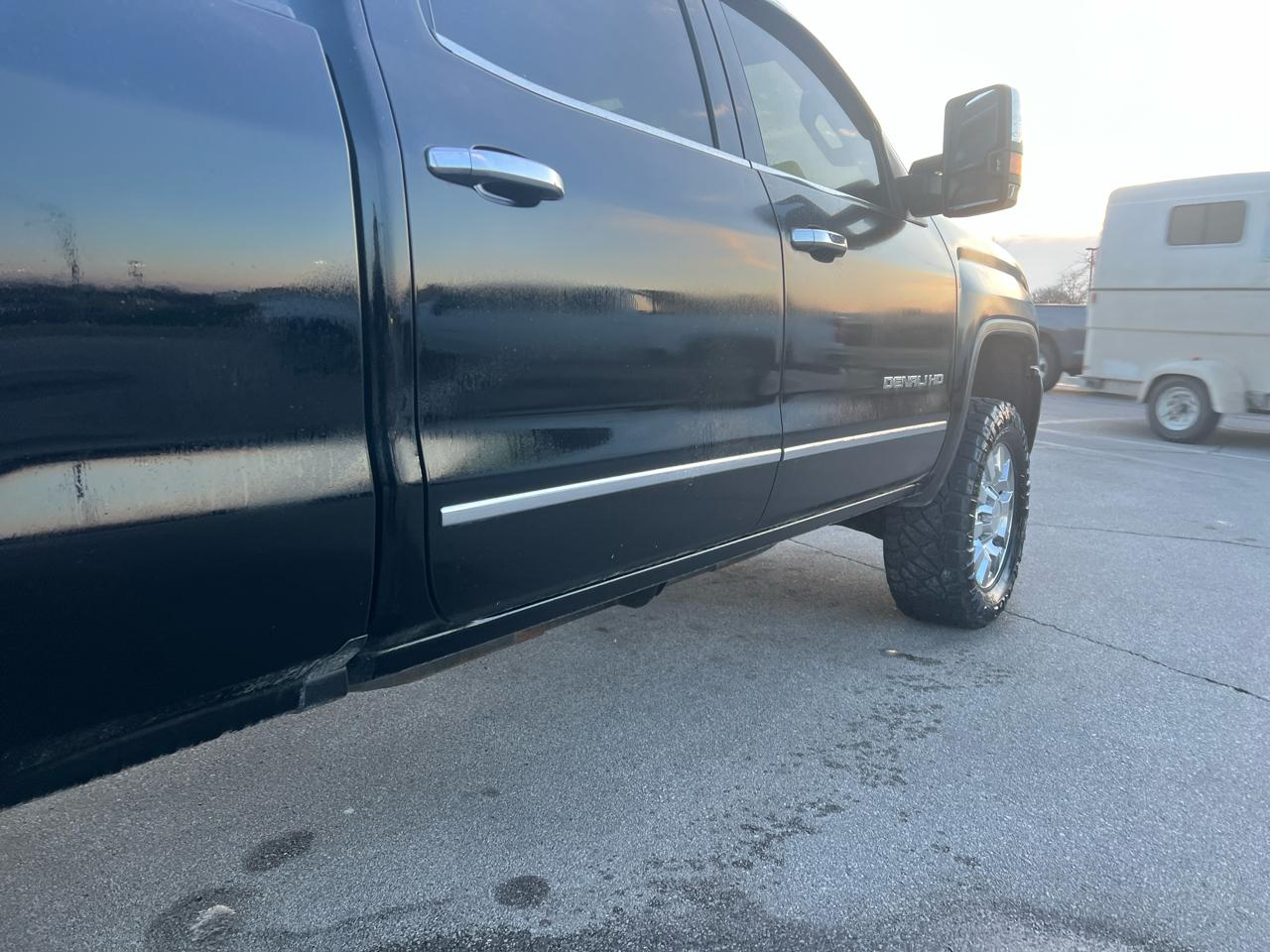 GMC Sierra 2500HD Denali Crew Cab 4WD 2016
