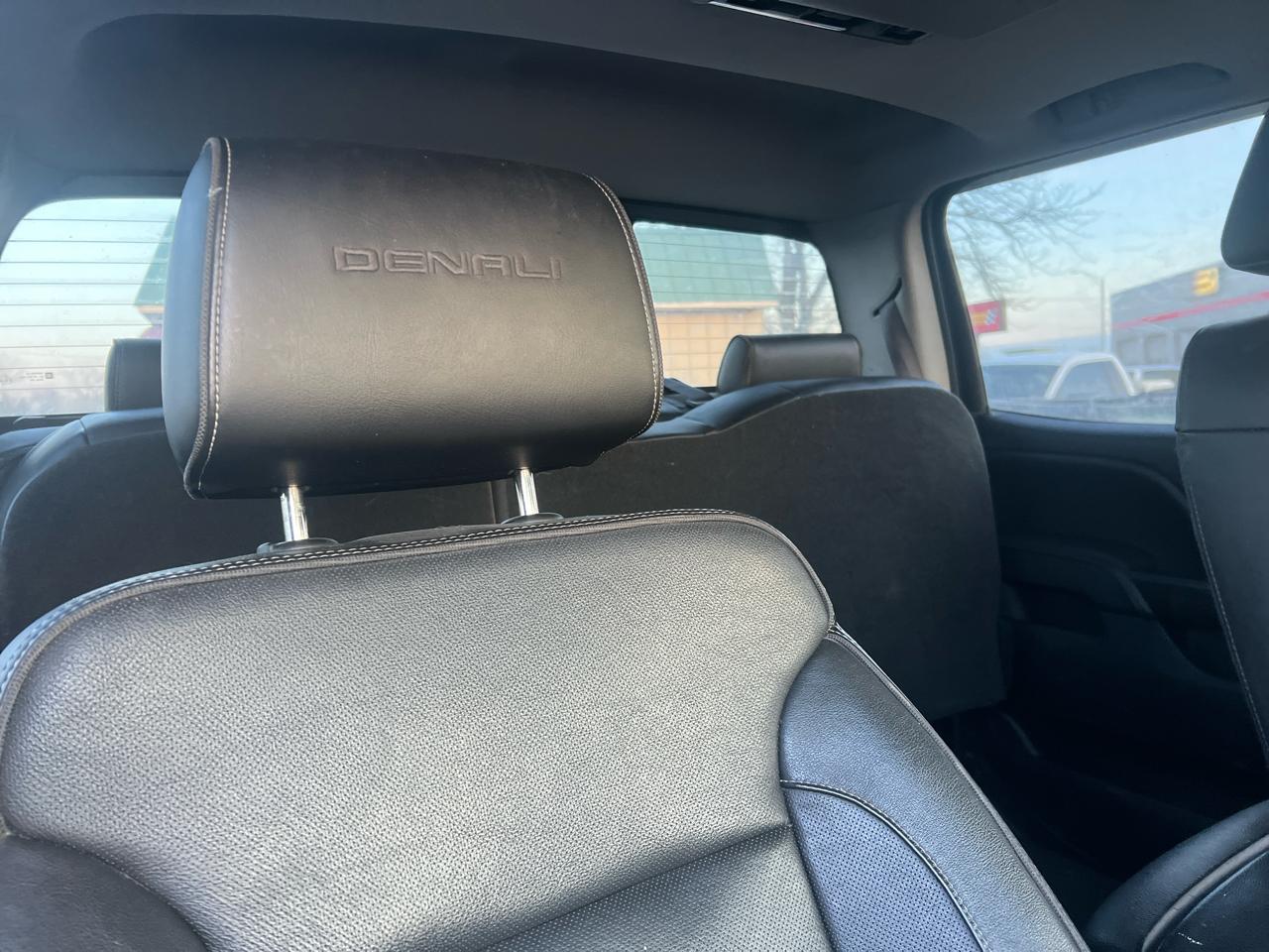 GMC Sierra 2500HD Denali Crew Cab 4WD 2016