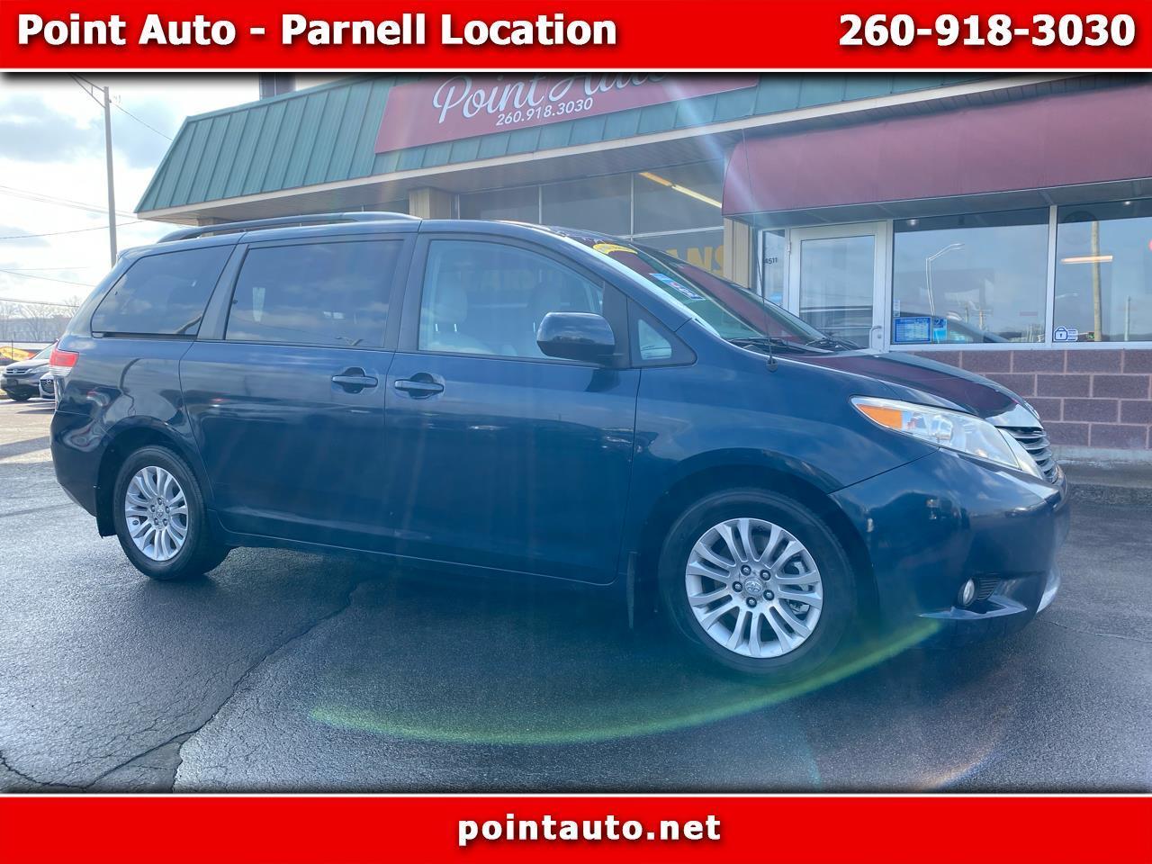 Toyota Sienna XLE 8-Pass V6 2011