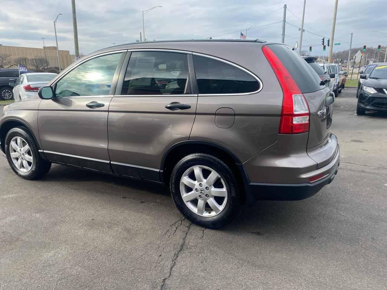 Honda CR-V SE 4WD 5-Speed AT 2011