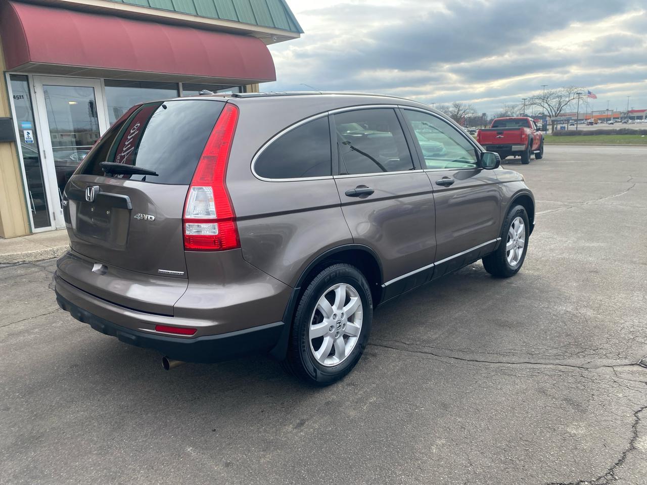 Honda CR-V SE 4WD 5-Speed AT 2011