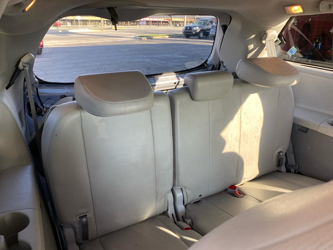 Toyota Sienna XLE FWD 8-Passenger V6 2013