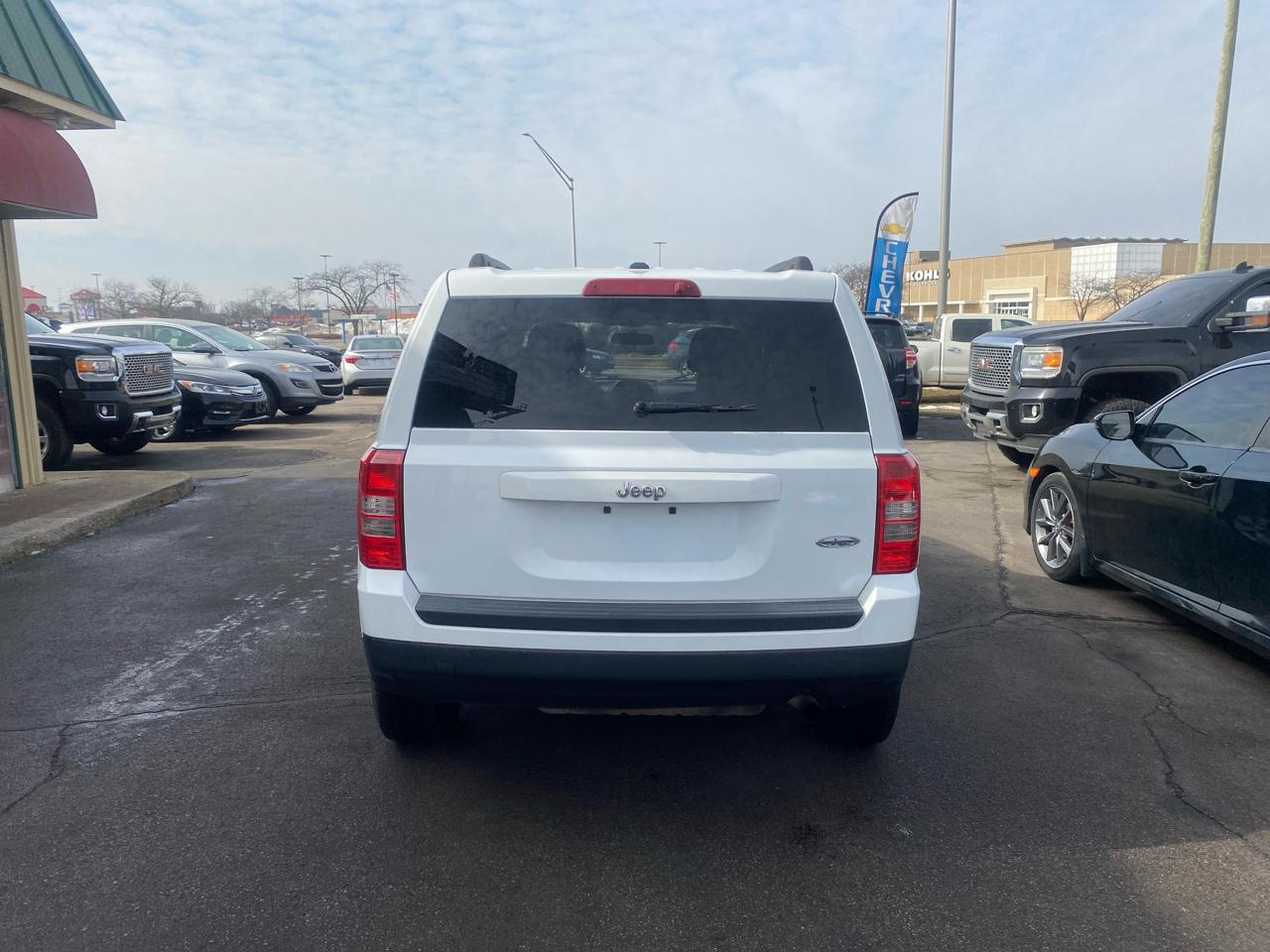 Jeep Patriot Latitude 2WD 2015