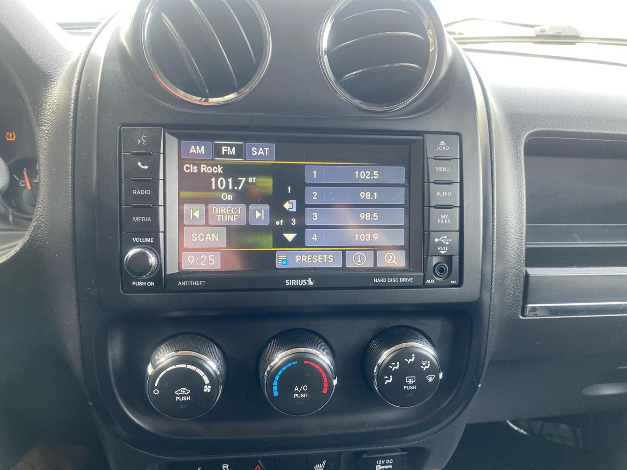 Jeep Patriot Latitude 2WD 2015