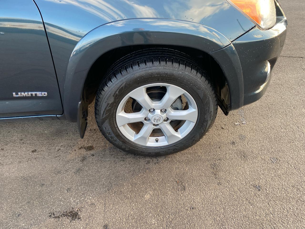 Toyota RAV4 Limited I4 4WD 2012