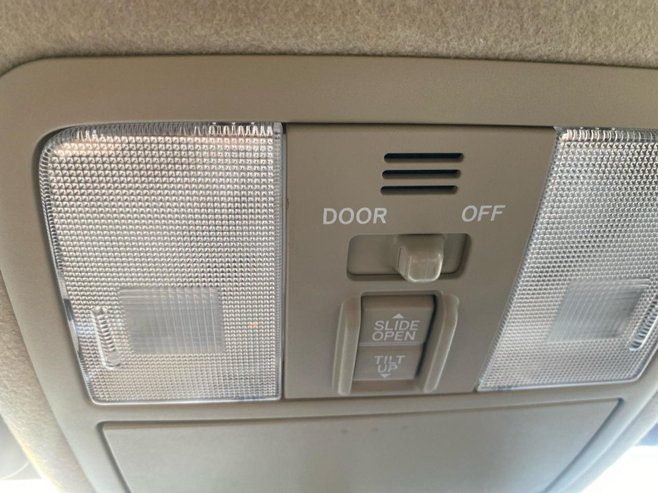 Toyota RAV4 Limited I4 4WD 2012