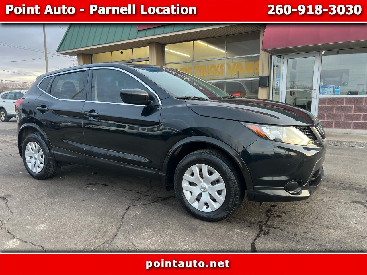 Nissan Rogue Sport S 2019