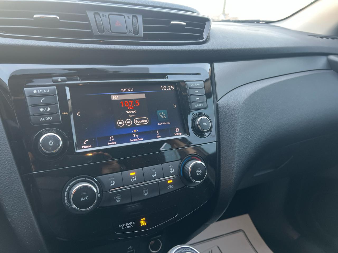 Nissan Rogue Sport S 2019