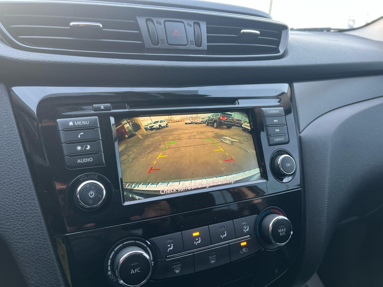 Nissan Rogue Sport S 2019