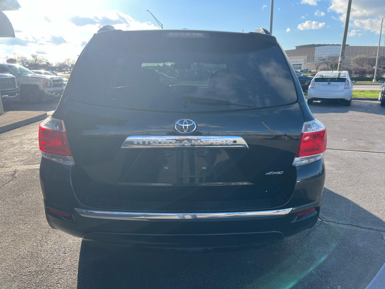 Toyota Highlander 4WD 4dr V6 SE (Natl) 2012