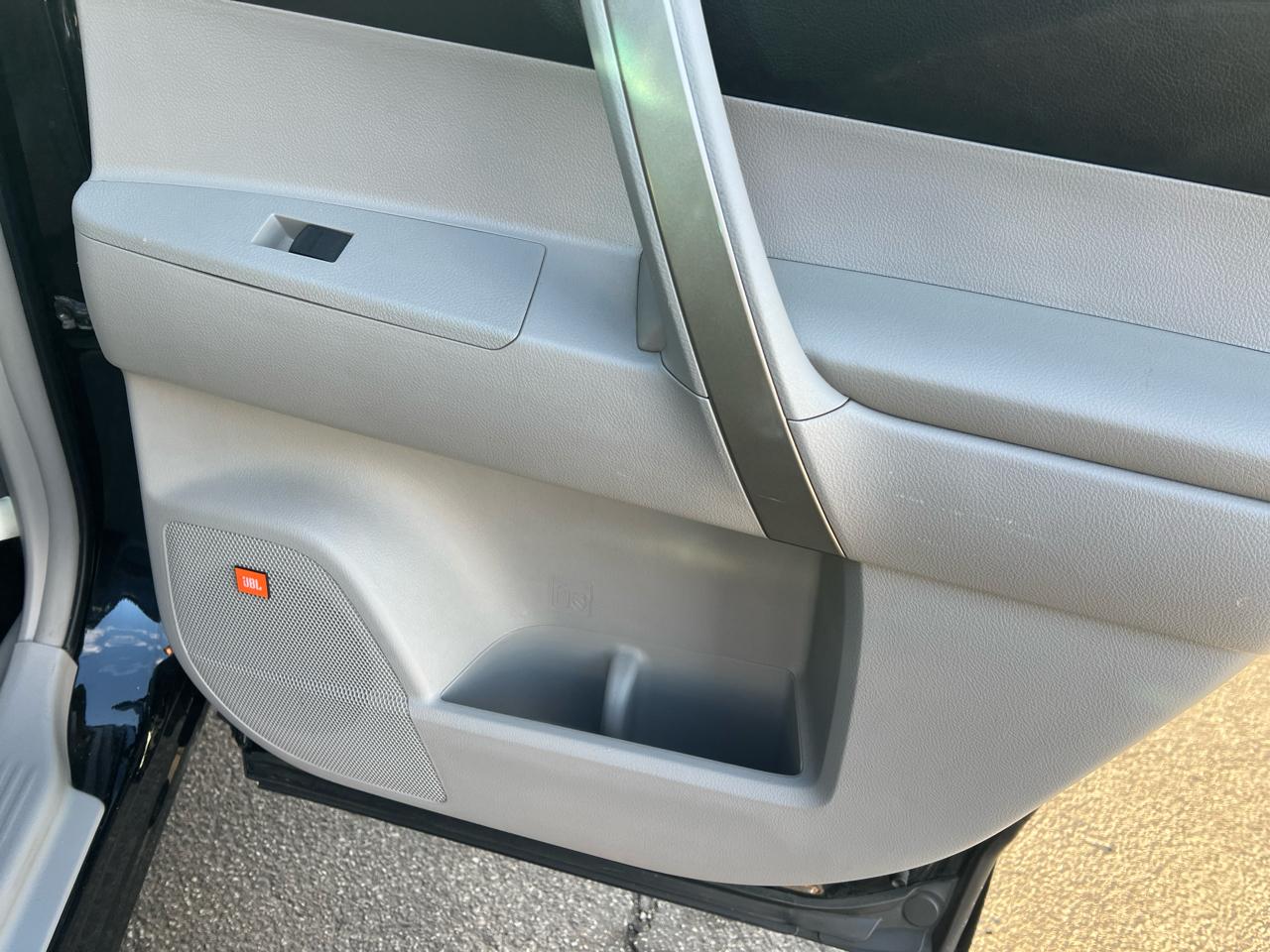 Toyota Highlander 4WD 4dr V6 SE (Natl) 2012