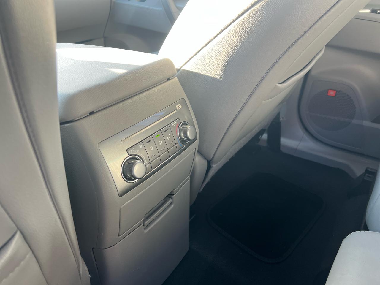 Toyota Highlander 4WD 4dr V6 SE (Natl) 2012