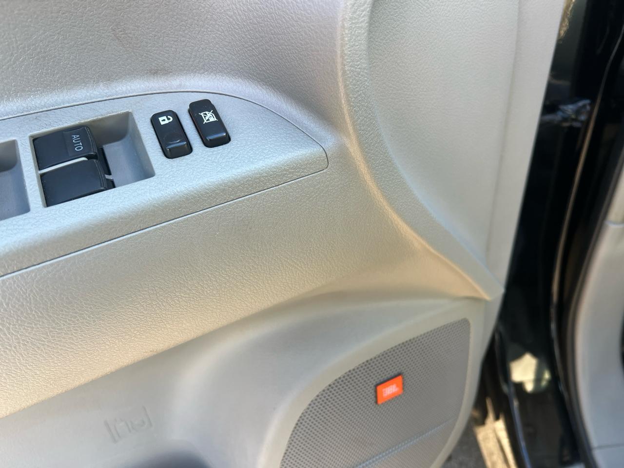 Toyota Highlander 4WD 4dr V6 SE (Natl) 2012