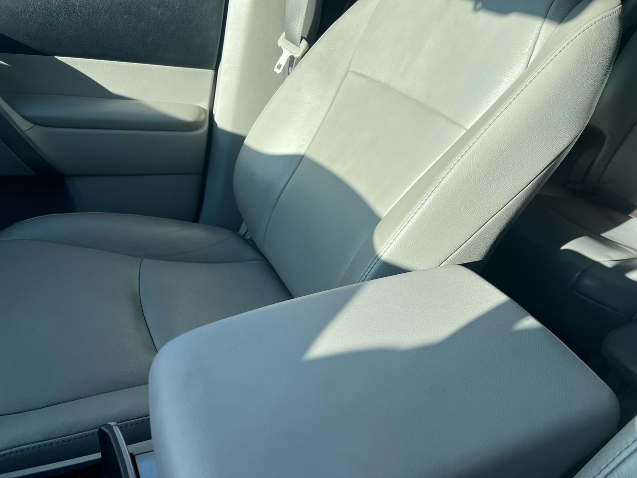 Toyota Highlander 4WD 4dr V6 SE (Natl) 2012