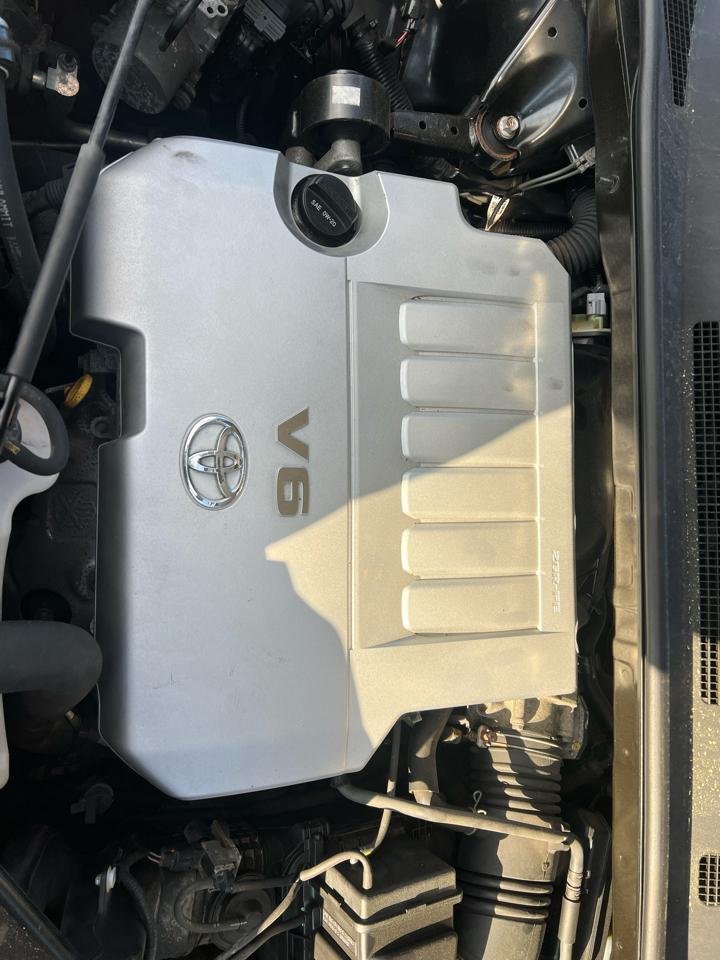 Toyota Highlander 4WD 4dr V6 SE (Natl) 2012