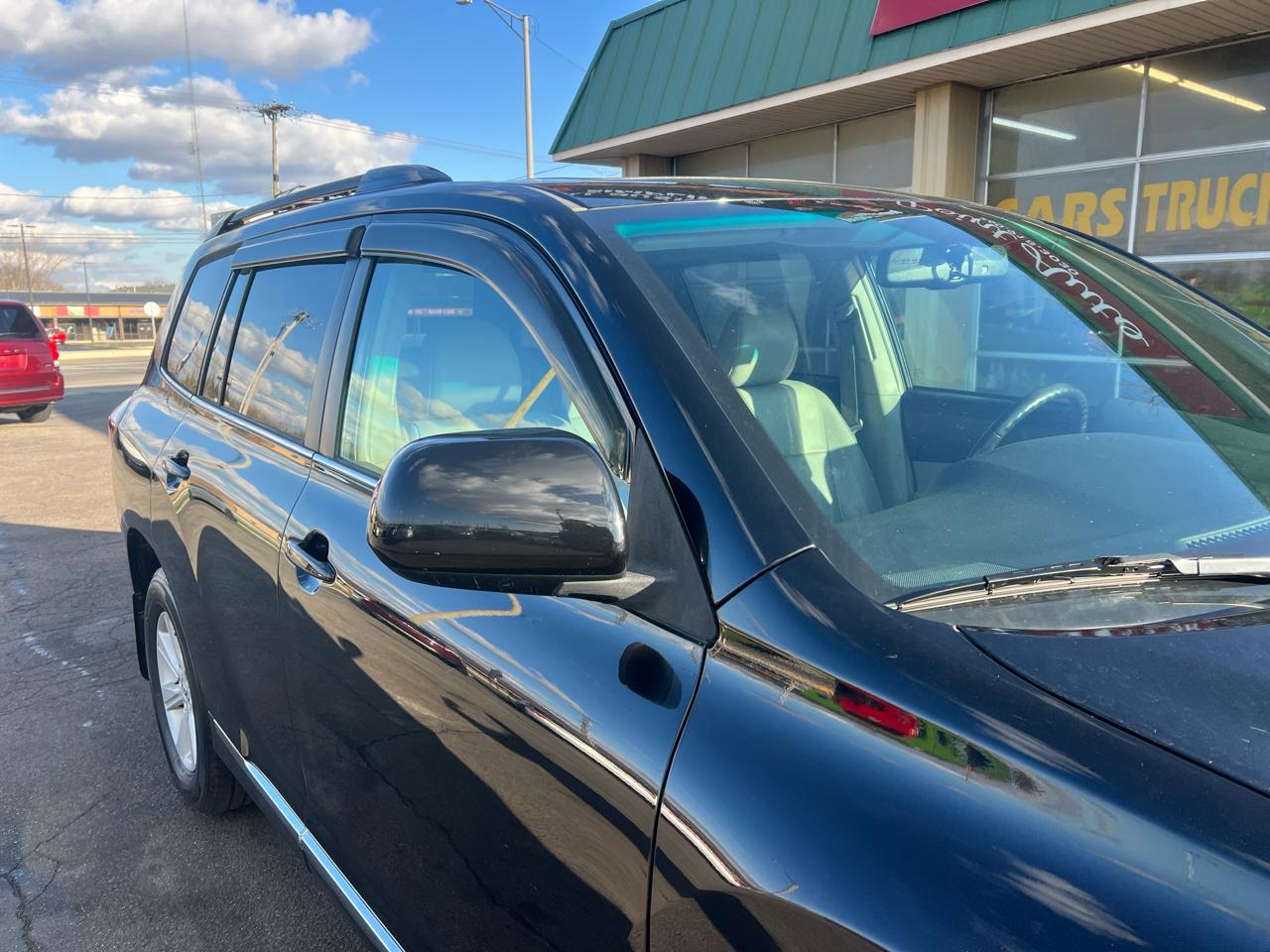 Toyota Highlander 4WD 4dr V6 SE (Natl) 2012