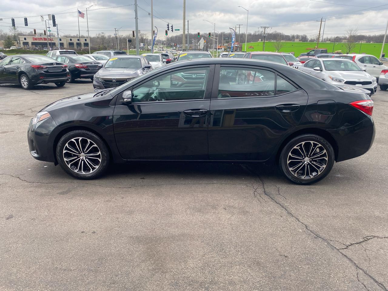 Toyota Corolla S Premium CVT 2015