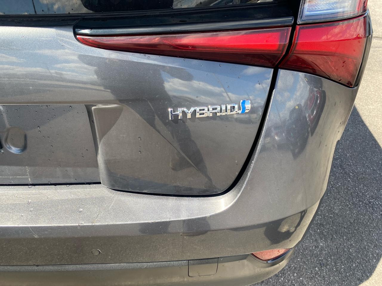 Toyota Prius XLE AWD-e 2019