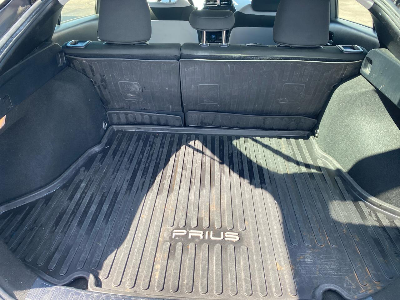 Toyota Prius XLE AWD-e 2019