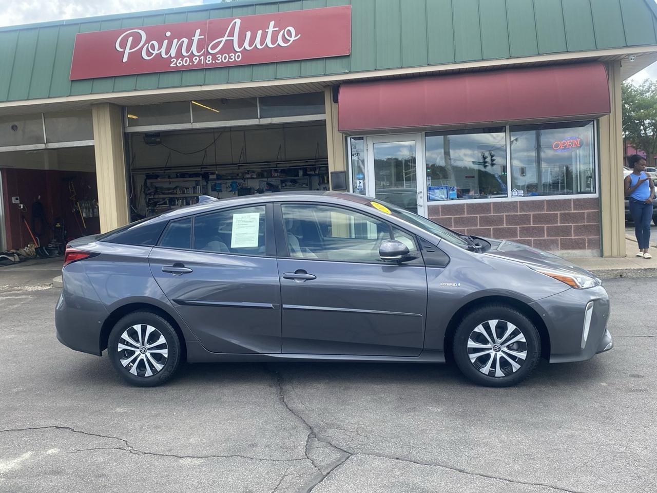 Toyota Prius XLE AWD-e 2019