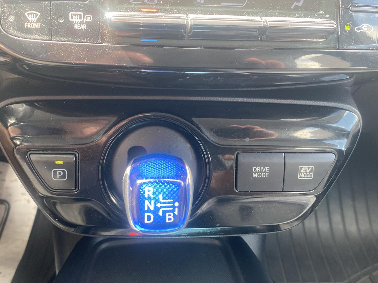 Toyota Prius XLE AWD-e 2019