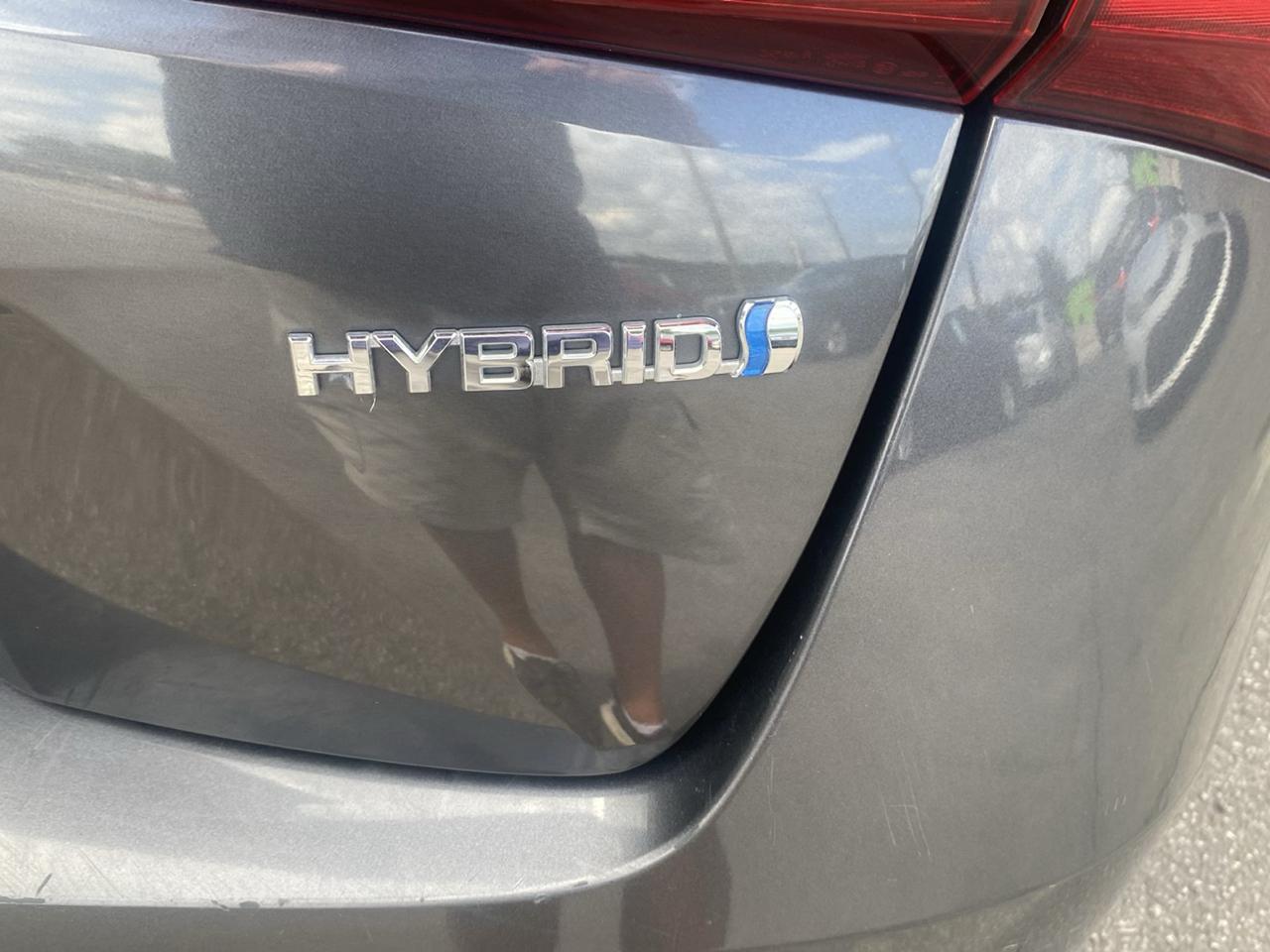 Toyota Prius XLE AWD-e 2019