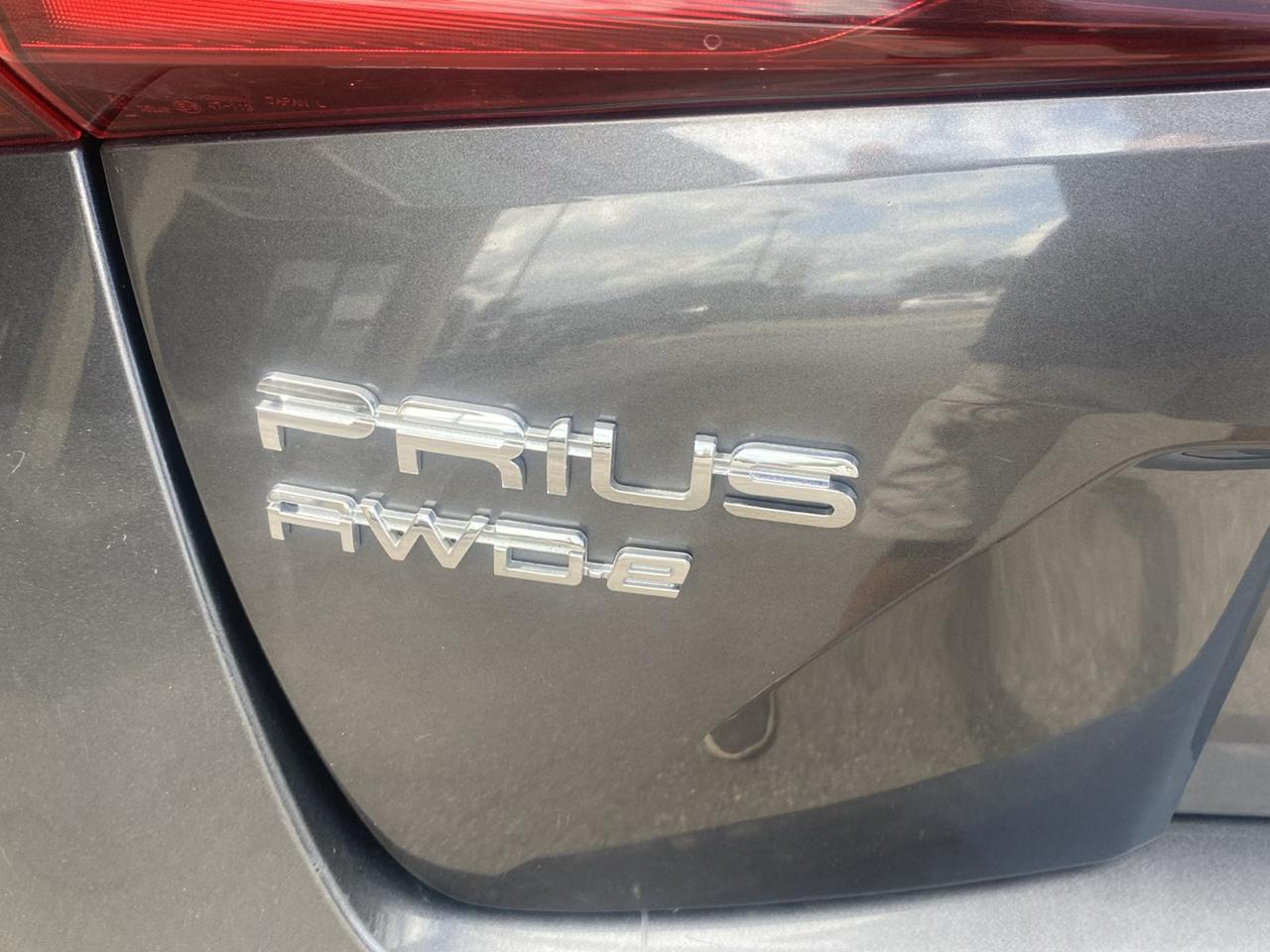 Toyota Prius XLE AWD-e 2019