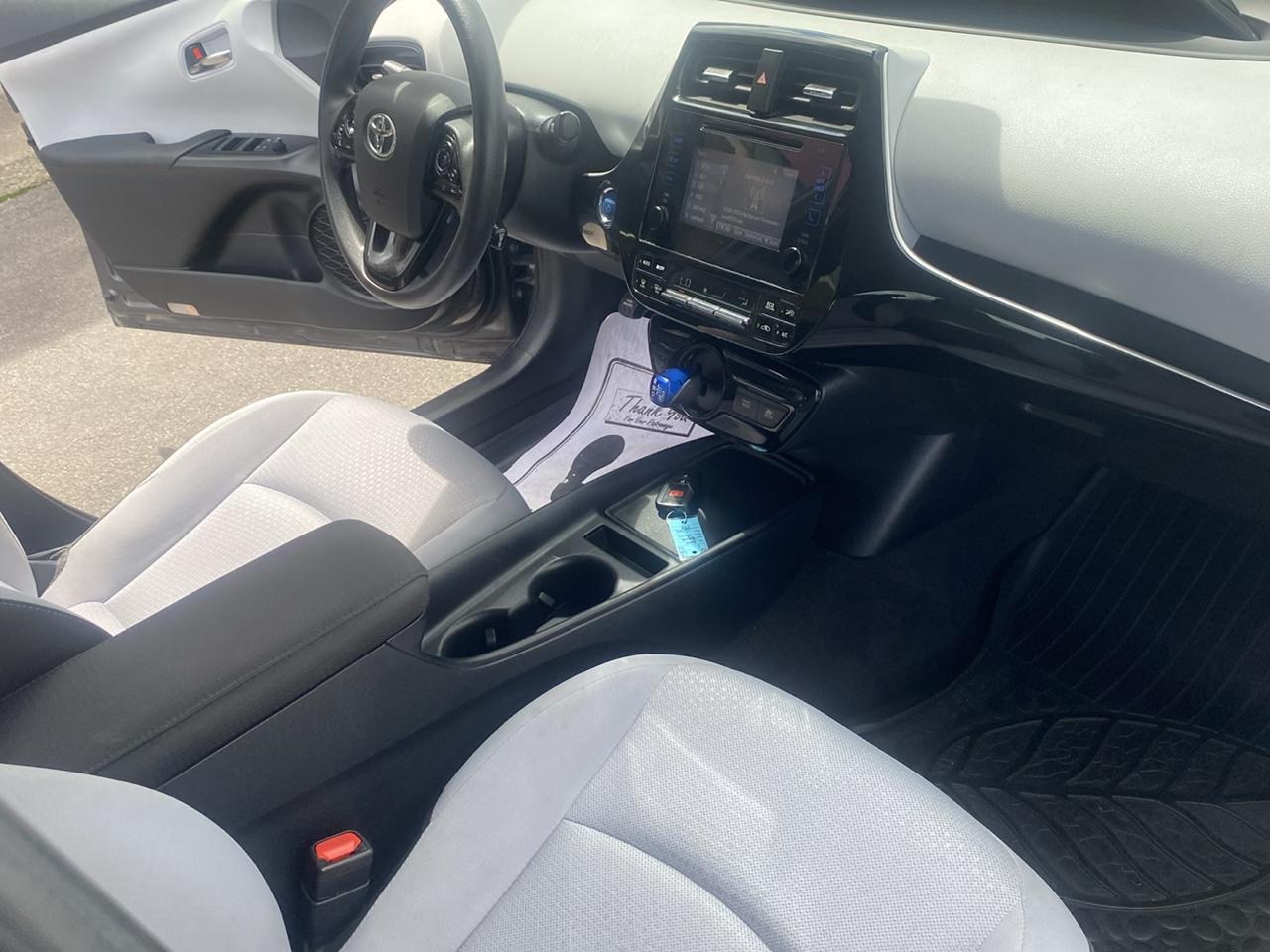 Toyota Prius XLE AWD-e 2019