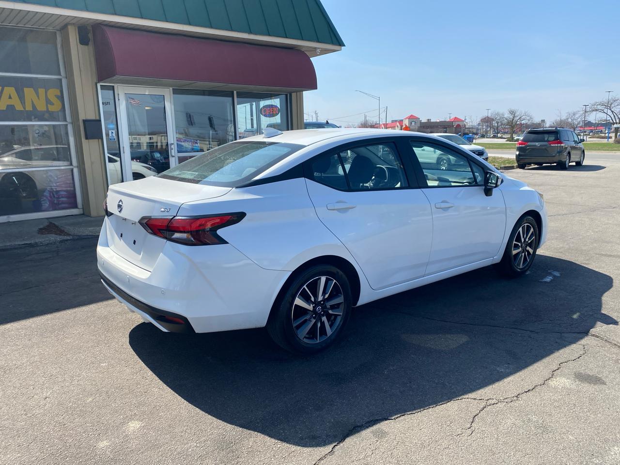 Nissan Versa SV 2021