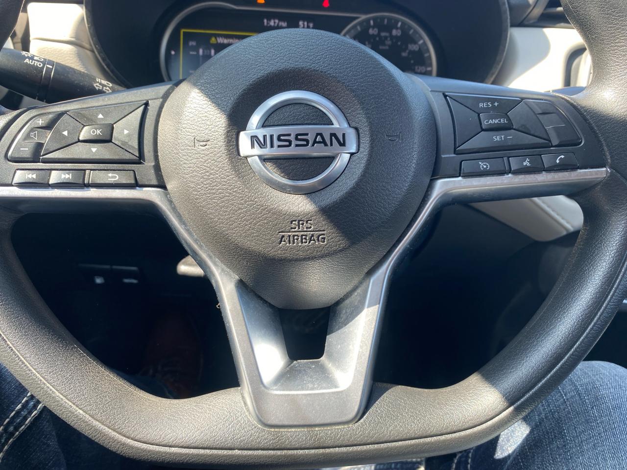 Nissan Versa SV 2021