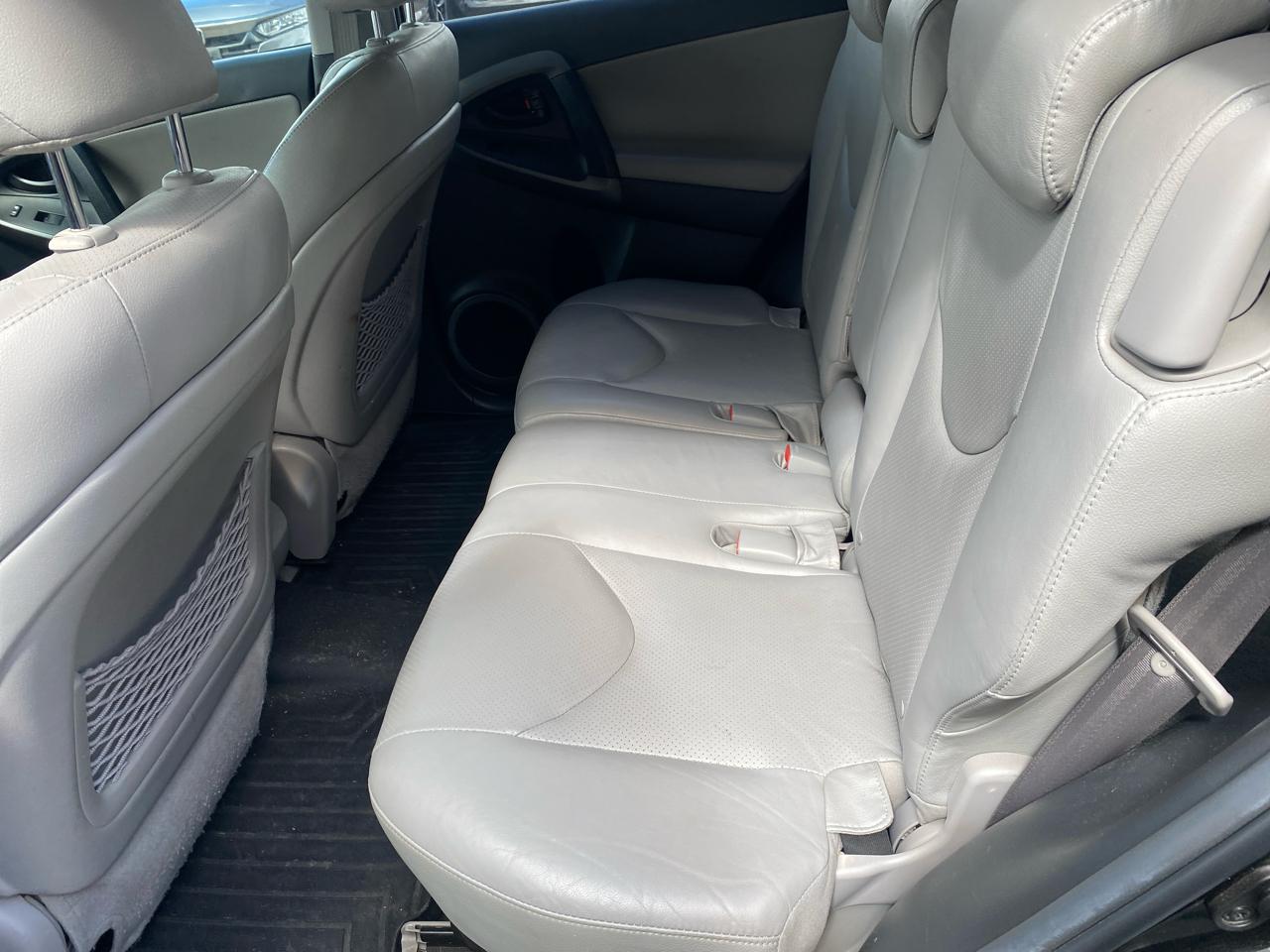 Toyota RAV4 Limited V6 2WD 2010