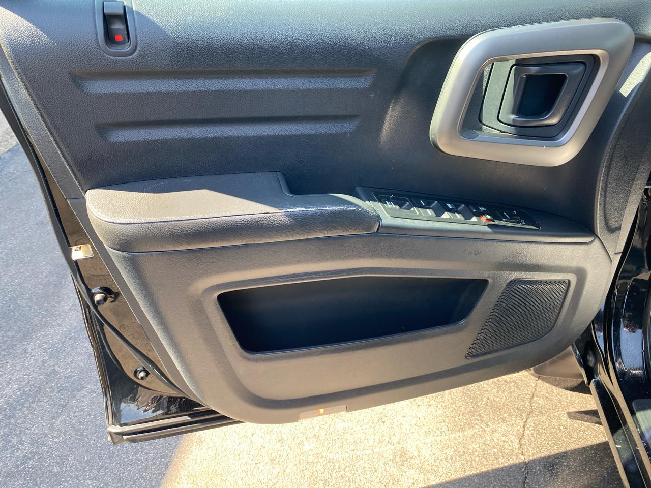 Honda Ridgeline RTL w/ Leather and Navigation 2013