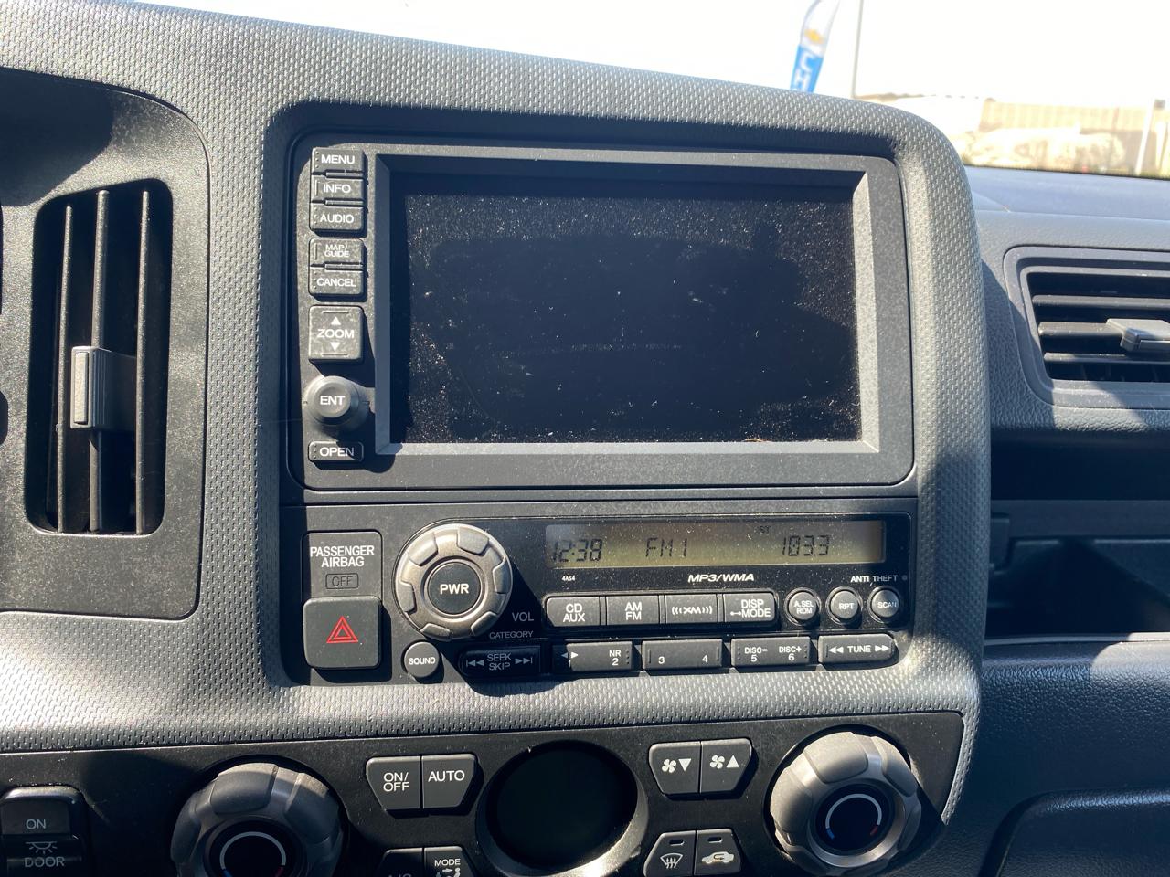 Honda Ridgeline RTL w/ Leather and Navigation 2013