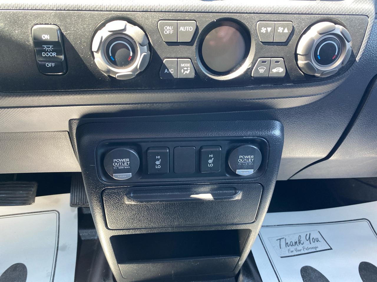 Honda Ridgeline RTL w/ Leather and Navigation 2013