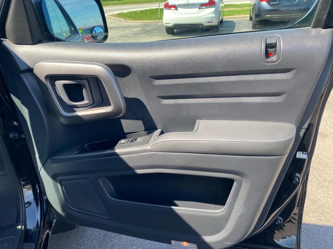 Honda Ridgeline RTL w/ Leather and Navigation 2013