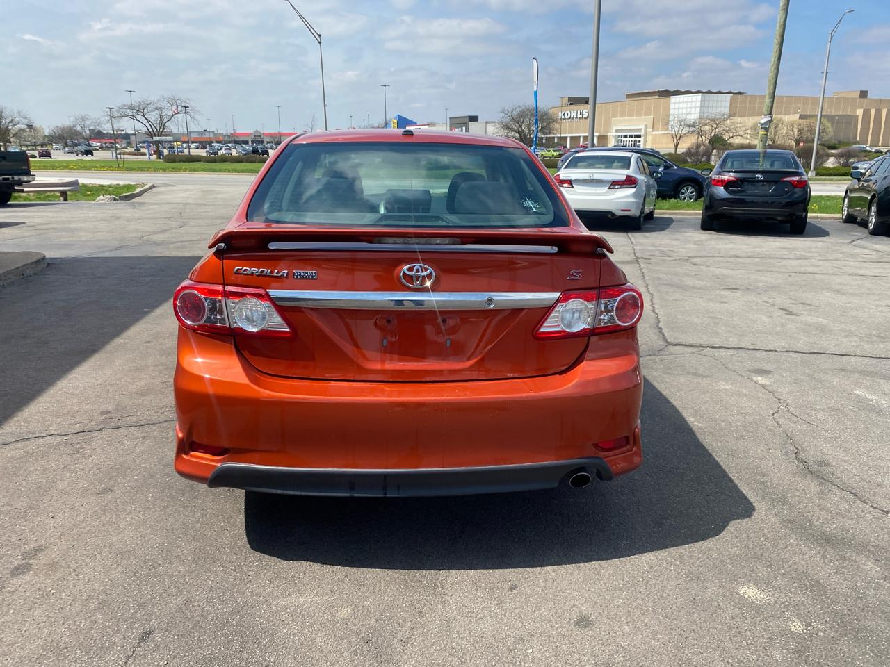 Toyota Corolla S 4-Speed AT 2013