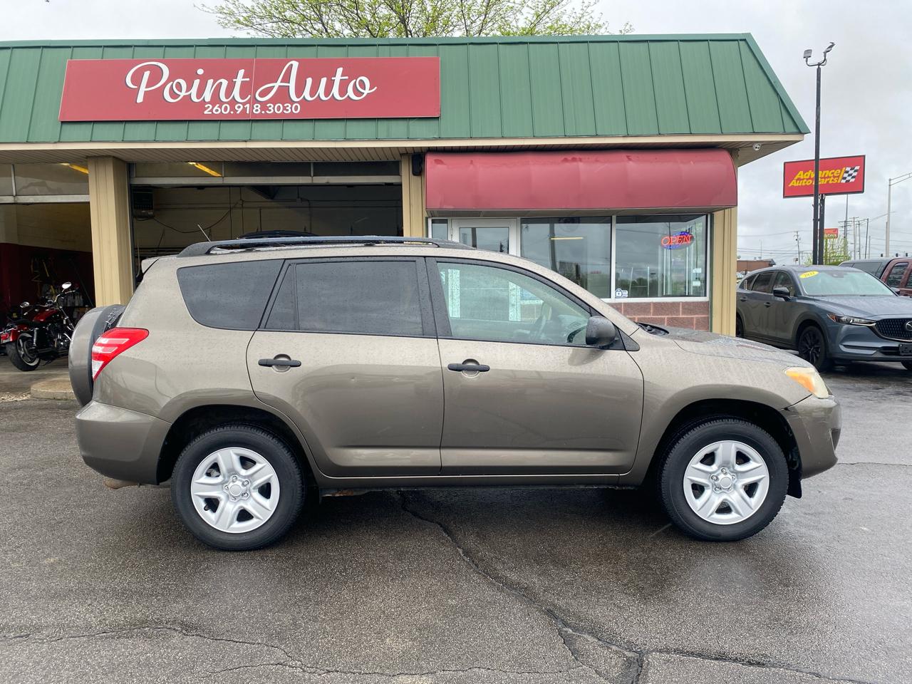 Toyota RAV4 Base I4 4WD 2011