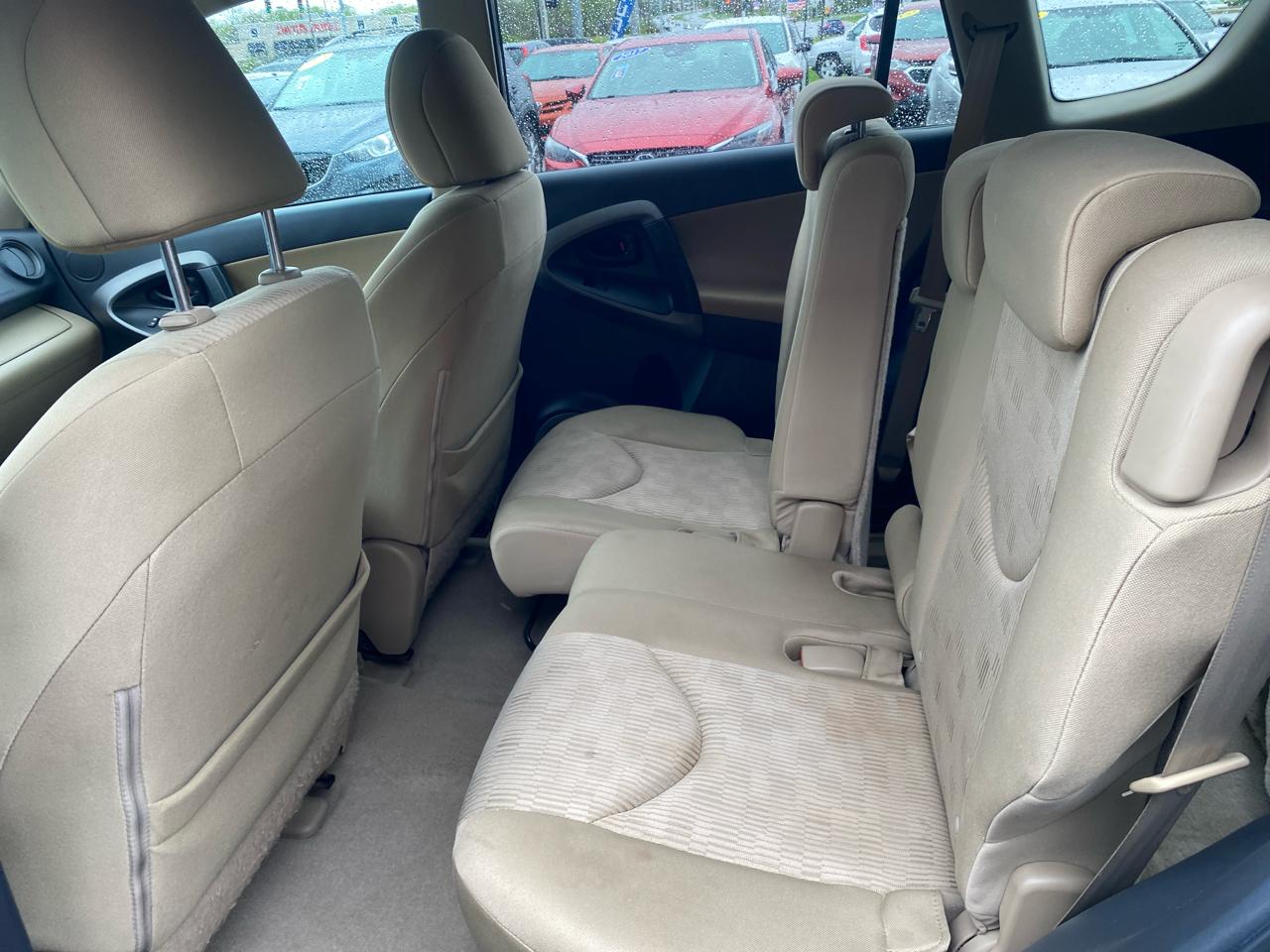 Toyota RAV4 Base I4 4WD 2011