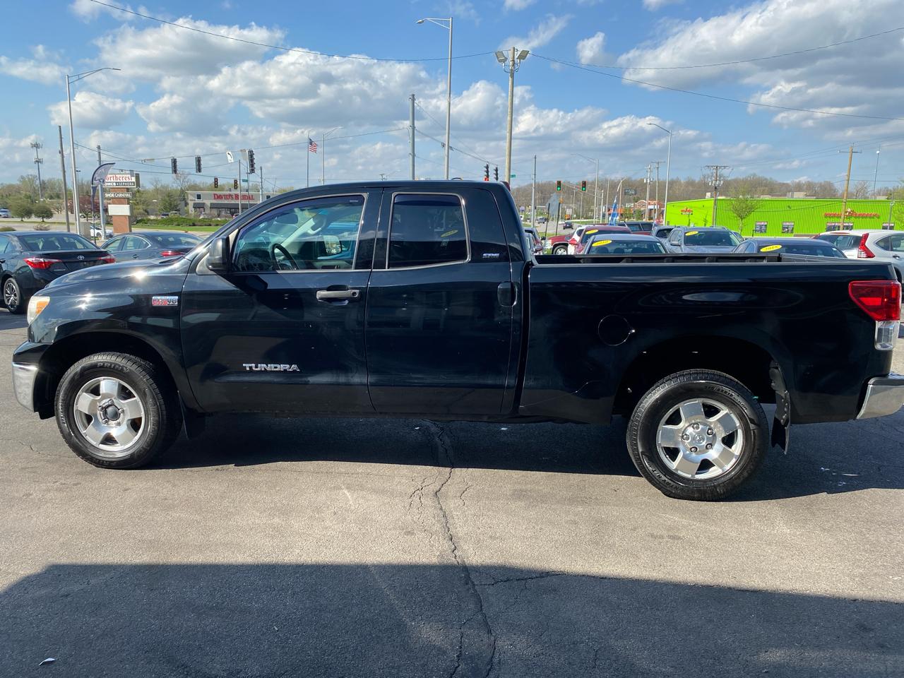 Toyota Tundra Tundra-Grade 5.7L Double Cab 4WD 2012