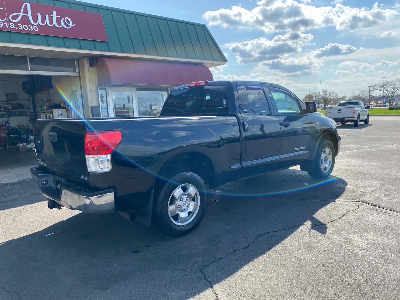 Toyota Tundra Tundra-Grade 5.7L Double Cab 4WD 2012