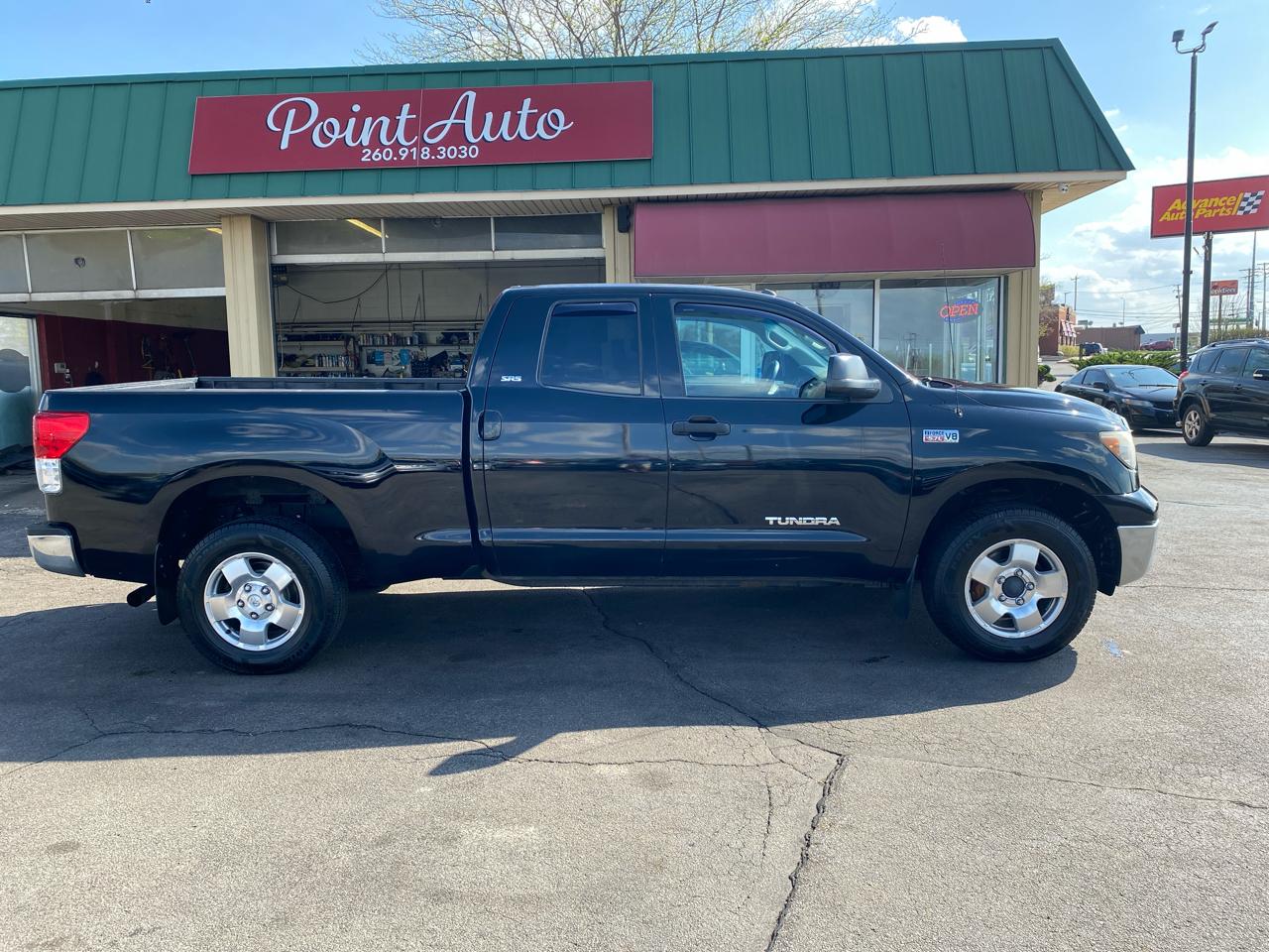 Toyota Tundra Tundra-Grade 5.7L Double Cab 4WD 2012