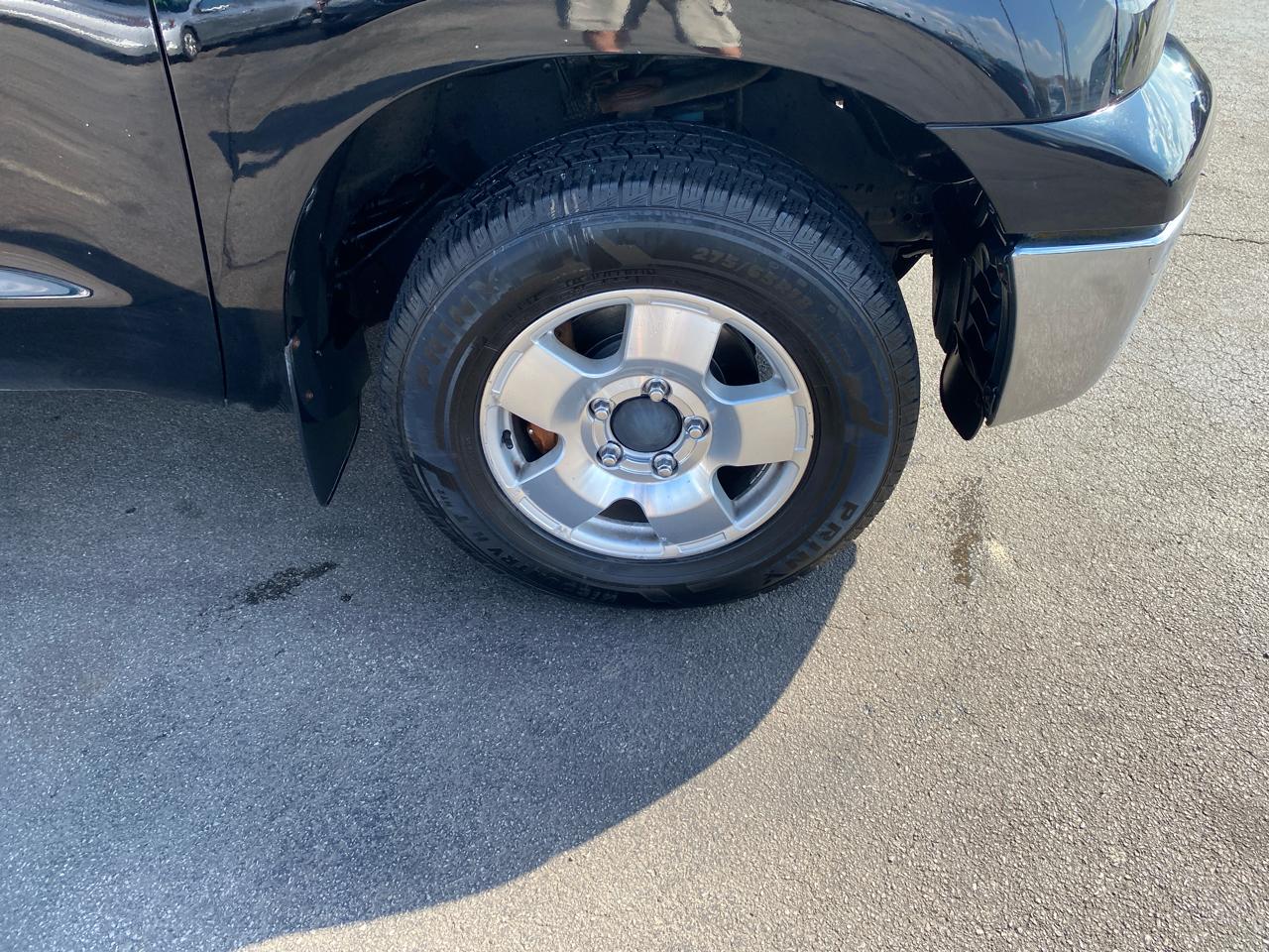 Toyota Tundra Tundra-Grade 5.7L Double Cab 4WD 2012