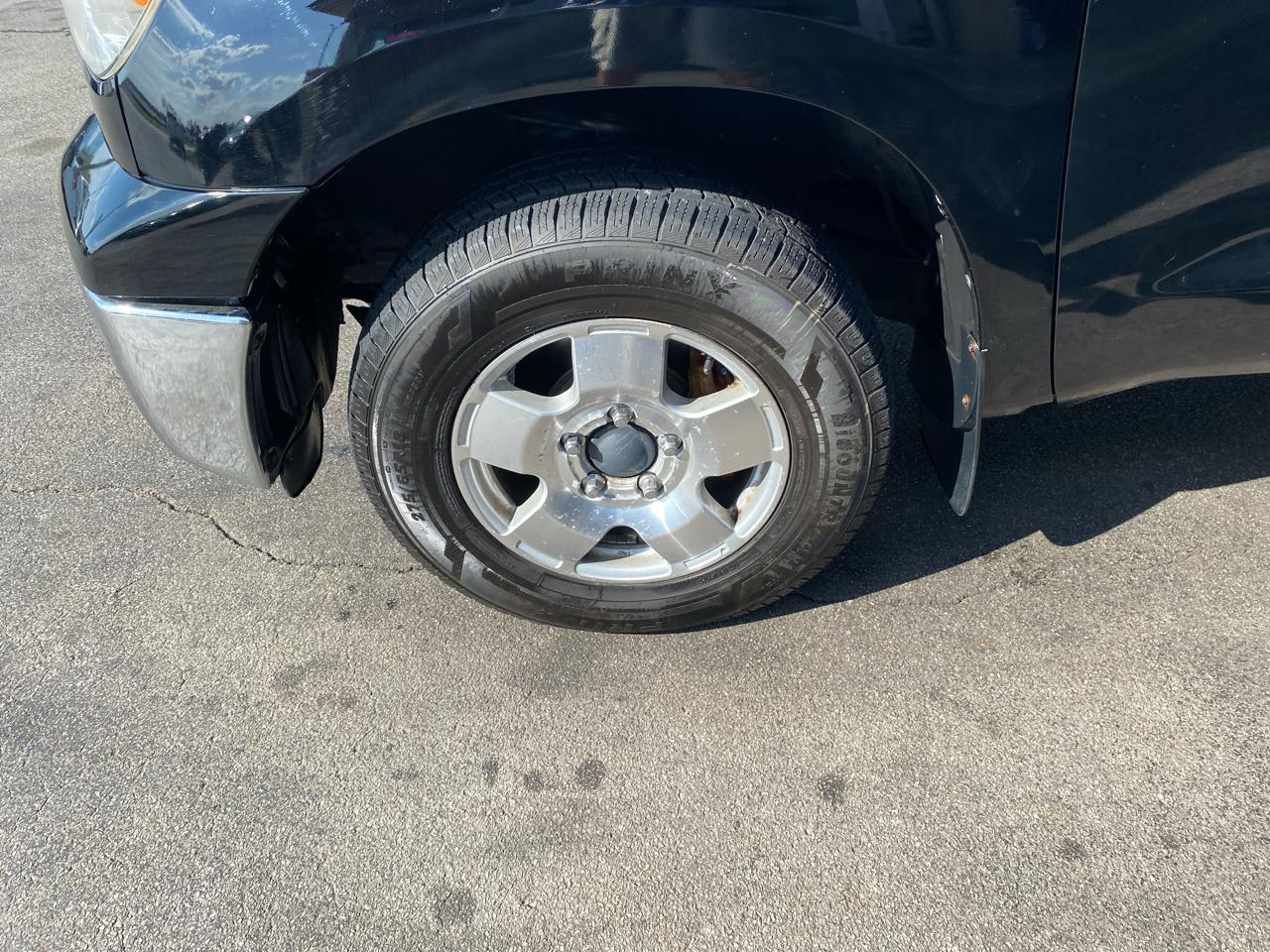 Toyota Tundra Tundra-Grade 5.7L Double Cab 4WD 2012