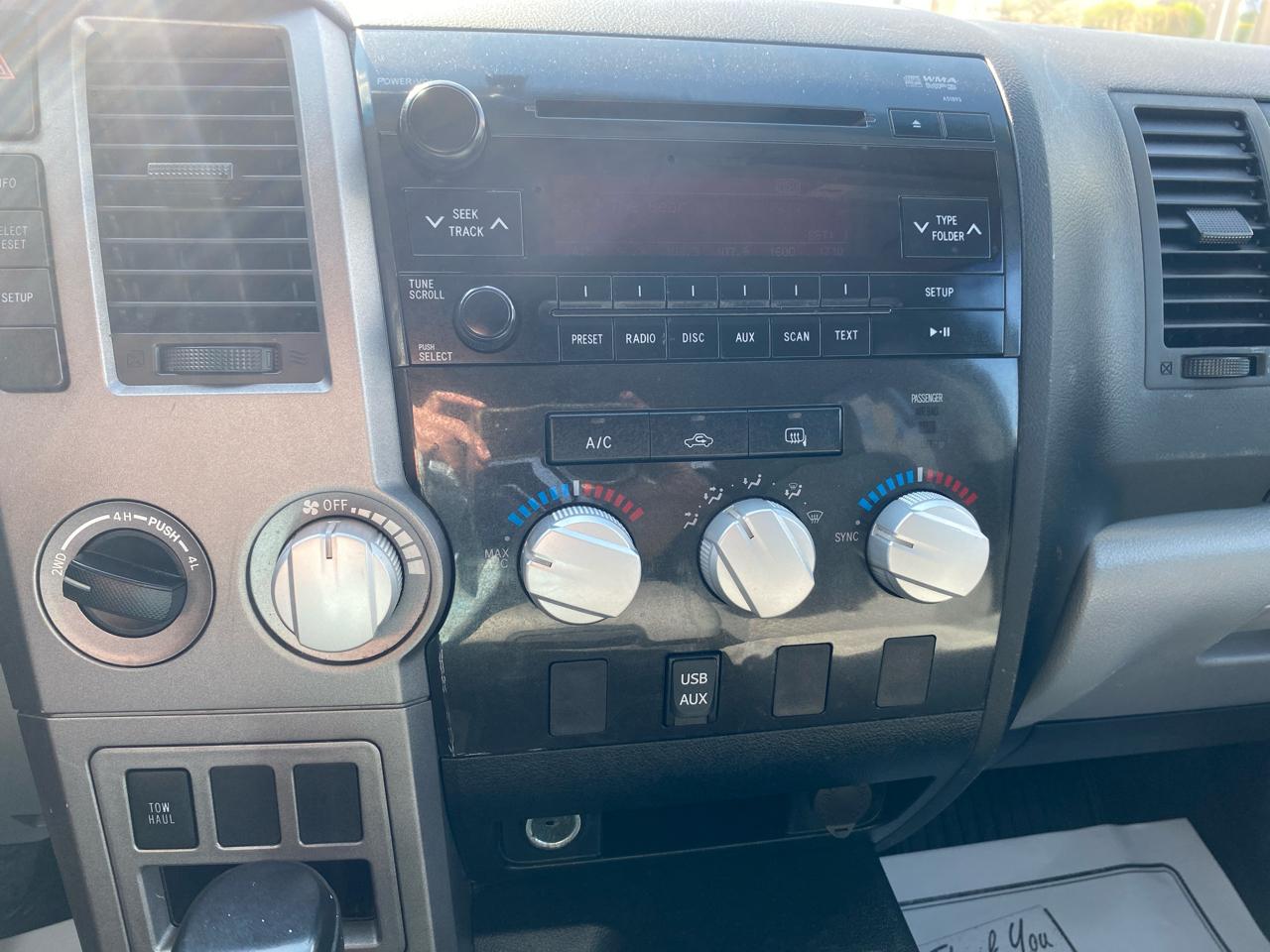 Toyota Tundra Tundra-Grade 5.7L Double Cab 4WD 2012