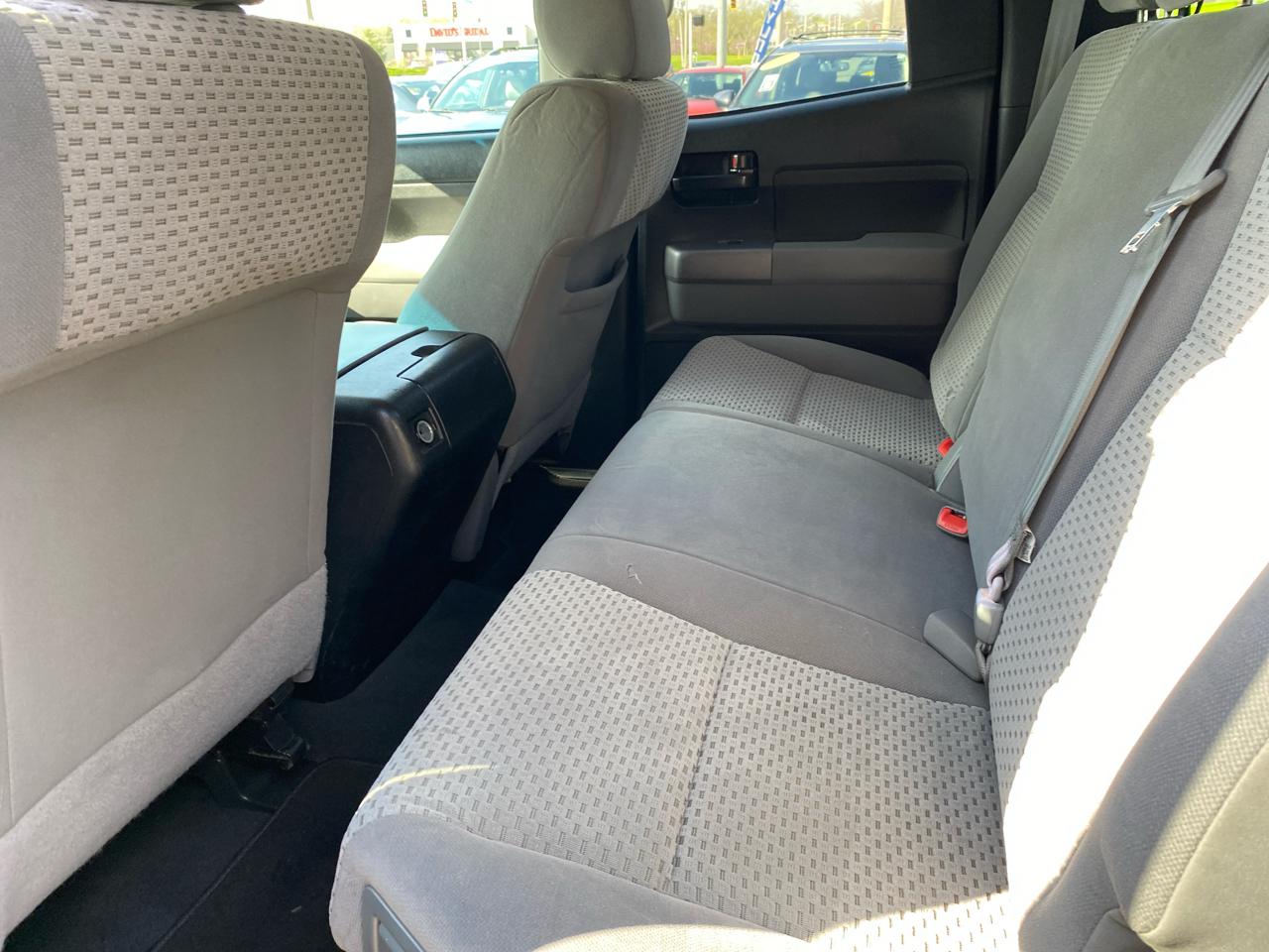 Toyota Tundra Tundra-Grade 5.7L Double Cab 4WD 2012