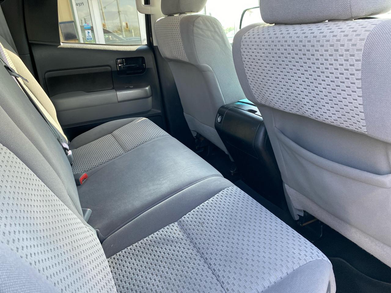 Toyota Tundra Tundra-Grade 5.7L Double Cab 4WD 2012